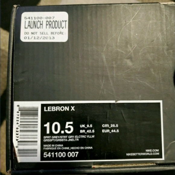 LeBron 10 size 10.5 yellow diamond/canary - Picture 7 of 7